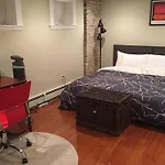 Apartment Parking - Private Entrance - King Beds *