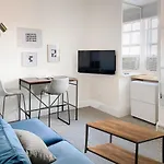 Boutique Apartments By The Upton