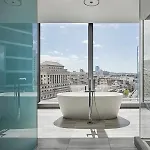 Four Seasons One Dalton Street, 5* Boston