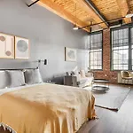 Fort Point Studio W Wd Nr S Station Bos-564
