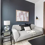 Apartment Seaport 1br W Gym Pool Wd Doorman Bos-282 *