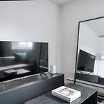 Brighton Studio Nr Mission Park Green Line Bos-675