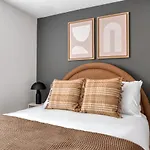 Brighton Studio Nr Mission Park Green Line Bos-675