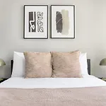 N Station 1br W Wd Gym Nr Td Garden Bos-706