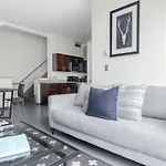 Ideal S End 2Br W Doorman Wd In Unit Bos-277