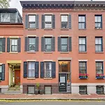 Cozy Boston Vacation Rental With Rooftop Deck!