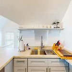 3Br Victorian Getaway With Loft, Near The Bay Holiday home Boston