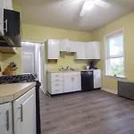 2 Bedroom Condo Close To Boston And Cambridge With Free Parkings