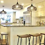 Luxury - Pet Friendly 3bd, 3ba South End Apartment *