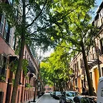 Apartment Luxury - Pet Friendly 3bd, 3ba South End