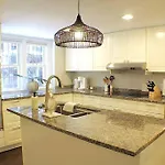 Luxury - Pet Friendly 3bd, 3ba South End