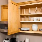 Stylish Downtown Studio In The Southend, C.Ave #24