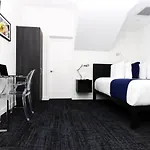 Stylish In Historic - Unit #405 Apartment