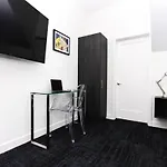 Apartment Stylish In Historic - Unit #405 *