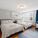 Heart Of Southie - Hot Tub + Walk To Bars Boston