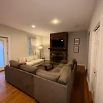 Boston Town House Apartment