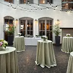 Hotel By Marriott Downtown Seaport 3*