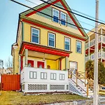 Holiday home 3Br Victorian Getaway With Loft, Near The Bay