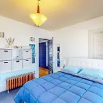 3Br Victorian Getaway With Loft, Near The Bay