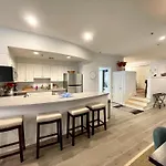 Luxury 1bed Loft, 2 Baths, Air, South End Apartment *