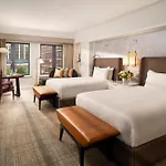 Mandarin Oriental, Hotel