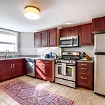 Spacious Apt In North End