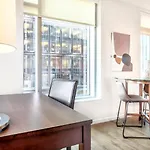 Luxury Apt In Seaport With Gym - Alx-609