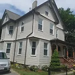 Large Suite W/ Private Bath,Great Location