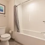 Apartment Luxury With Kitchen And Pool Boston