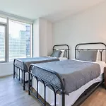 Luxury With Kitchen And Pool * Boston