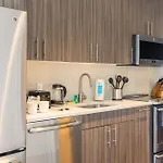 Bright & Modern Apt Downtown Seaport