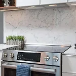 Back-Bay Penthouse Downtown & Parking & Gym