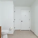 Back-bay 2br W Roof Gym Parking *