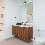 Back-bay 2br W Roof Gym Parking Apartment