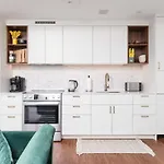Apartment Back-bay 2br W Roof Gym Parking