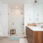 Apartment Back-bay 2br W Roof Gym Parking *