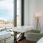 Back-bay 2br W Roof Gym Parking Boston