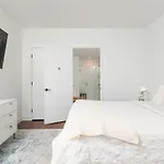 Back-bay 2br W Roof Gym Parking * Boston