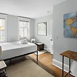 Holiday home Enjoy Private Patio On Montgomery Park Boston