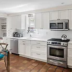 Enjoy Private Patio On Montgomery Park *