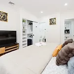 Apartment 76-2 5br Cozy In