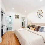76-2 5br Cozy In *