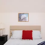 Apartment 76-2 5br Cozy In *