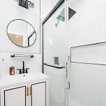 Apartment 76-2 5br Cozy In