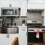 Apartment 76-2 5br Cozy In Boston