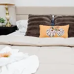 76-2 5br Cozy In Apartment *