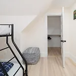 76-2 5br Cozy In Apartment