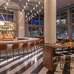Hotel Renaissance Seaport District 4*
