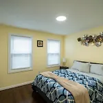 30-1 - 4br - Cozy Near Geneva Cliffs Boston