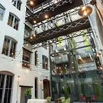 By Marriott Downtown Seaport